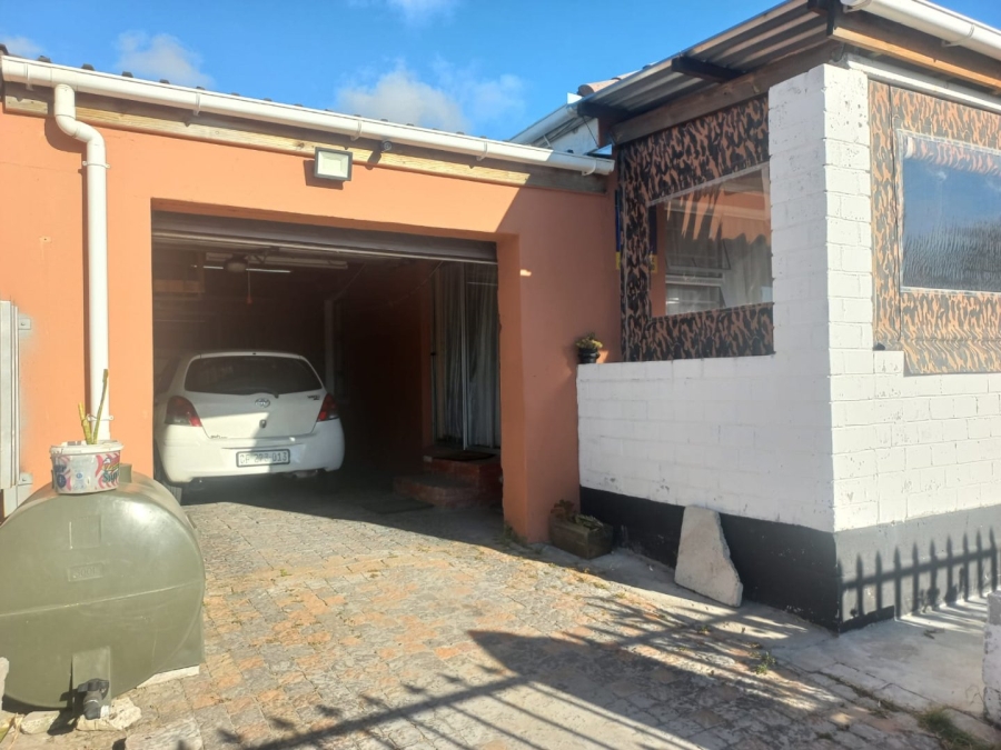 3 Bedroom Property for Sale in Gaylee Western Cape